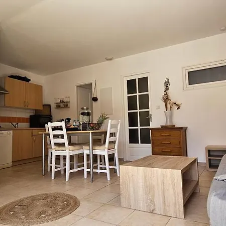 Apartment T2 Avec Piscine Aux Portes De La De Cupabia *