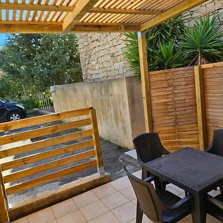 T2 Avec Piscine Aux Portes De La De Cupabia Апартаменты