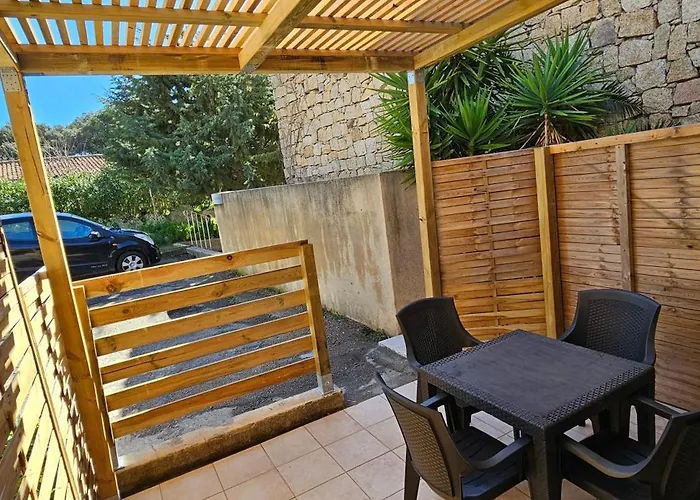 T2 Avec Piscine Aux Portes De La De Cupabia Lejlighed